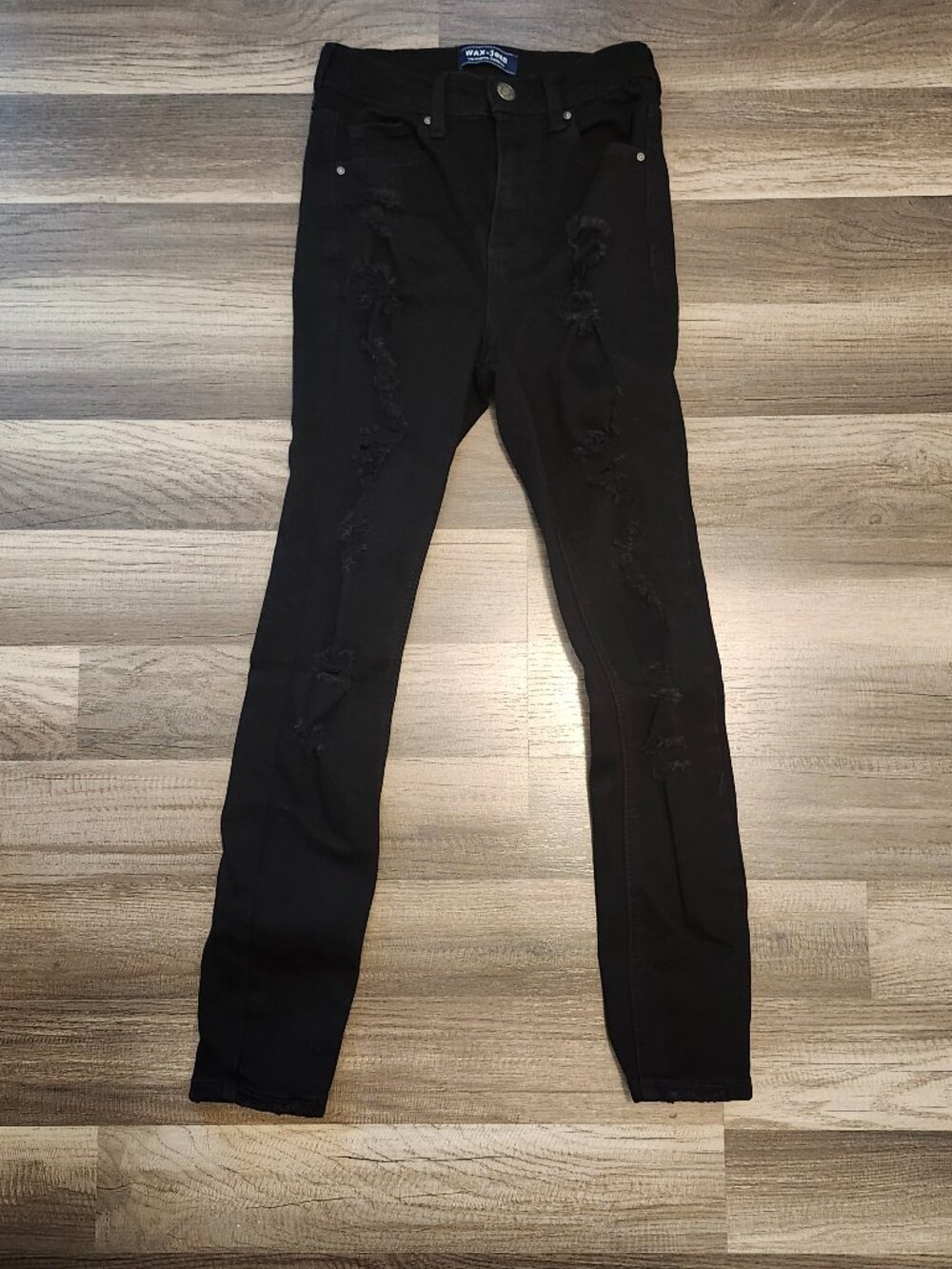 Black ripped skinny jeans
